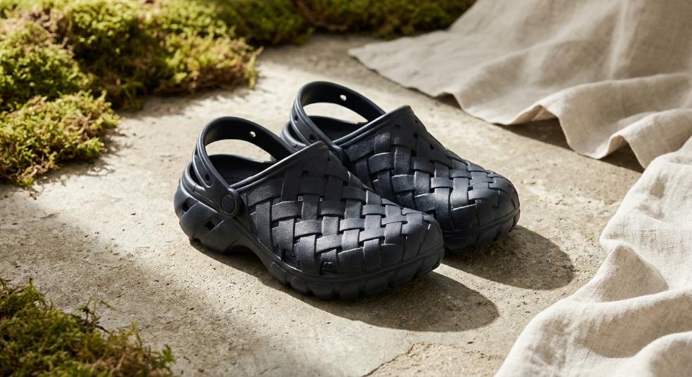 Dingyun Zhang x Crocs 2025 春夏系列亮相