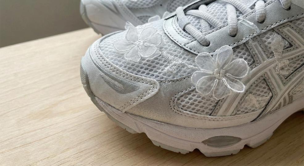 抢先预览 ASICS x Cecilie Bahnsen 合作鞋款第二张图