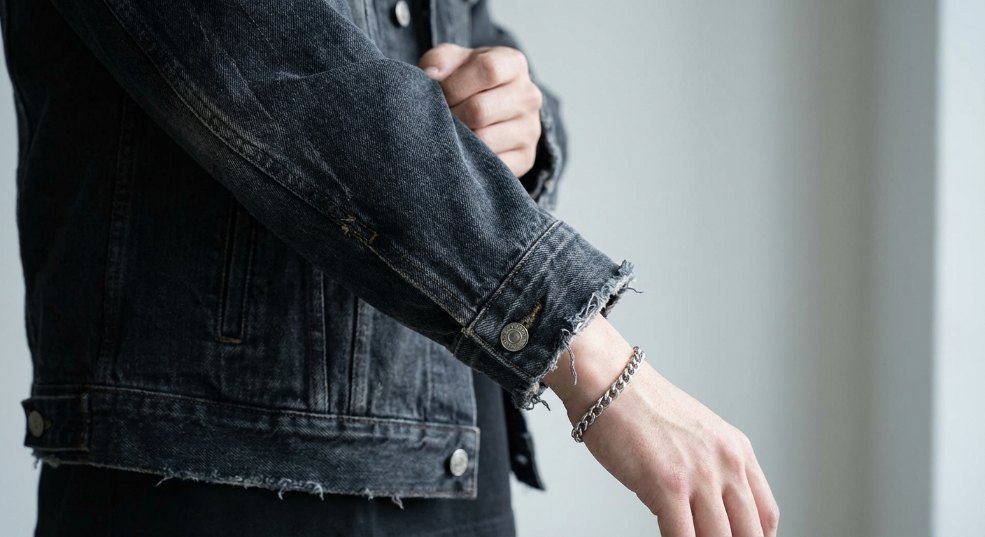 BALENCIAGA 2025 春夏系列登场第二张图