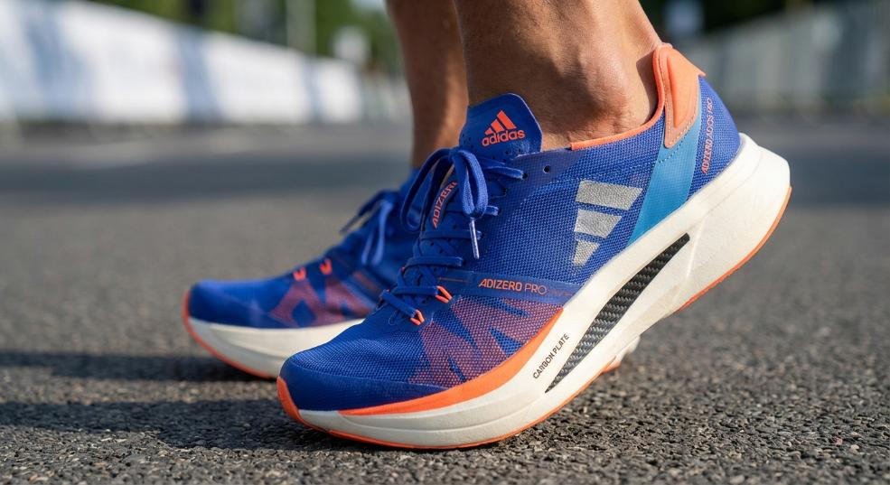 驰骋柏马赛道，ADIZERO 开启新纪元第二张图