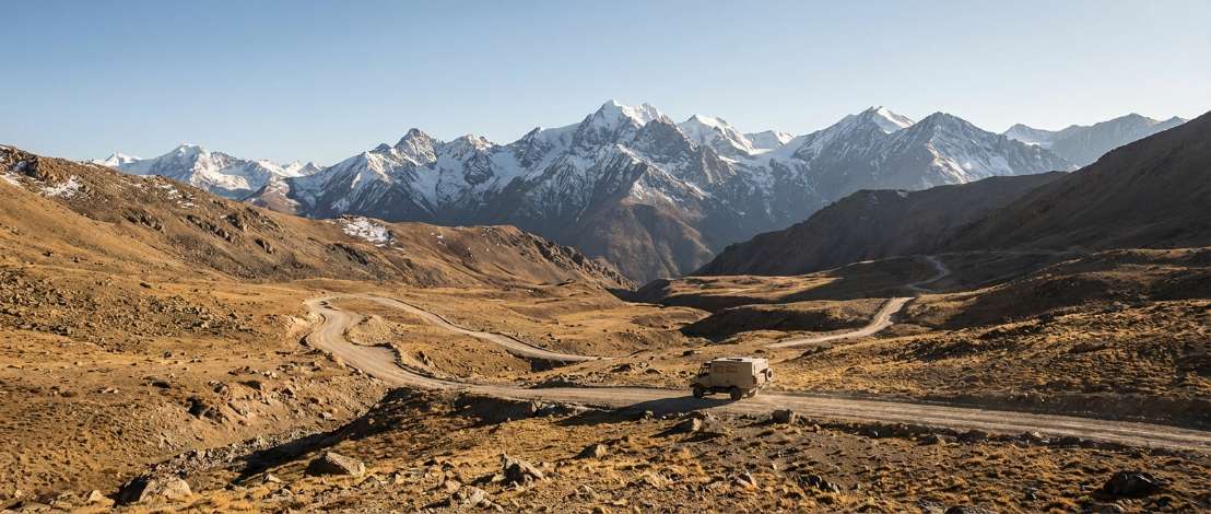 UPPERVOID 2024 秋冬系列造型特辑释出第一张图