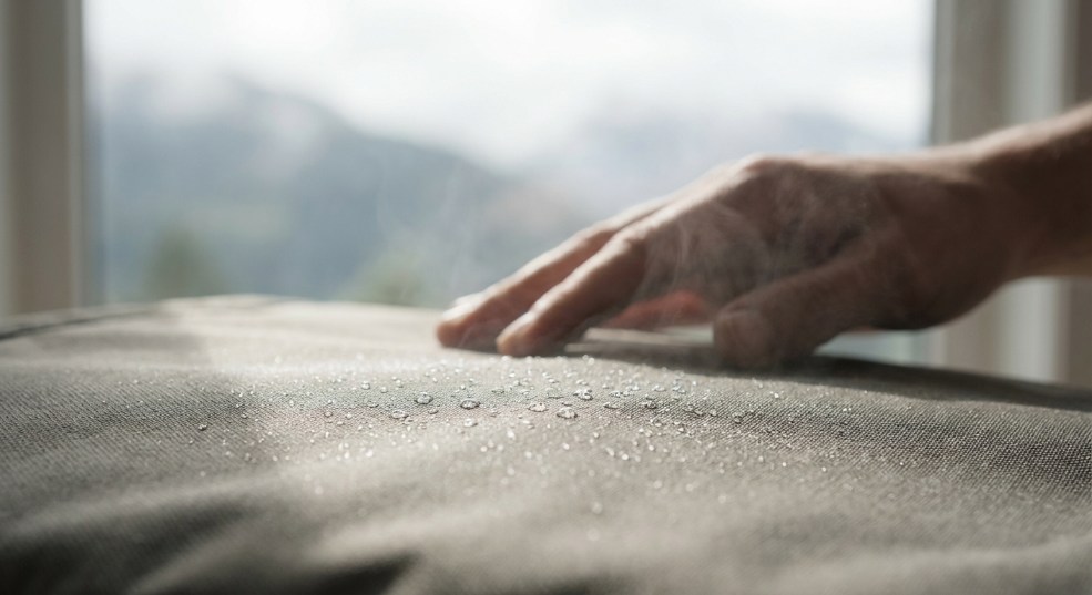 防水透气膜技术：揭秘未来服装的革命性材料