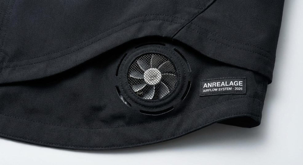 ANREALAGE 2025 春夏系列发布第一张图