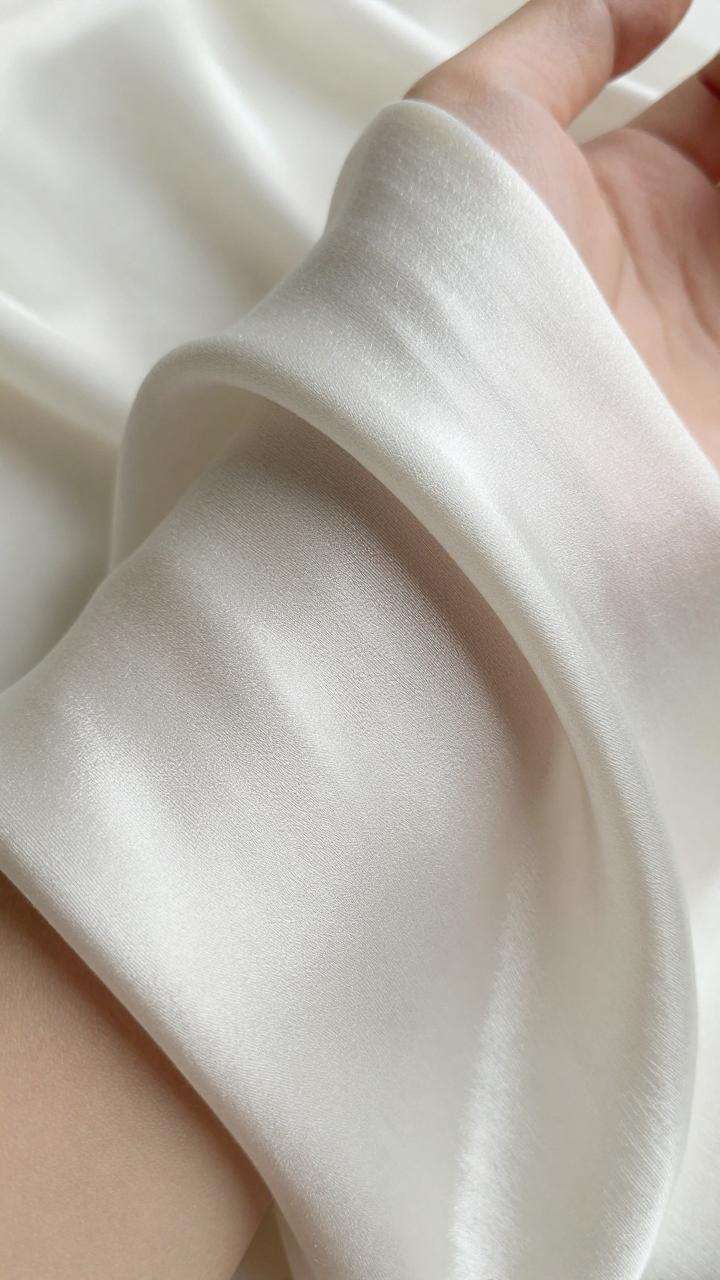 莫代尔亲肤感受：穿出极致的柔软与舒适