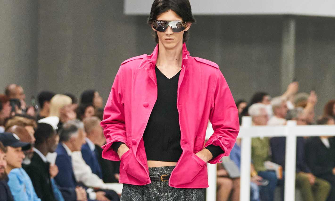 PRADA 发布 2025 春夏系列