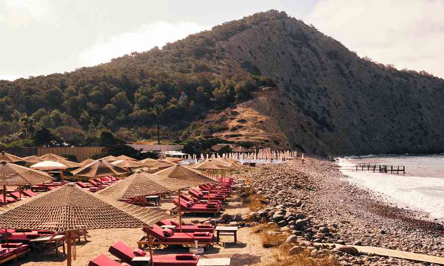 Off-White™ 发布限定海滩主题胶囊系列