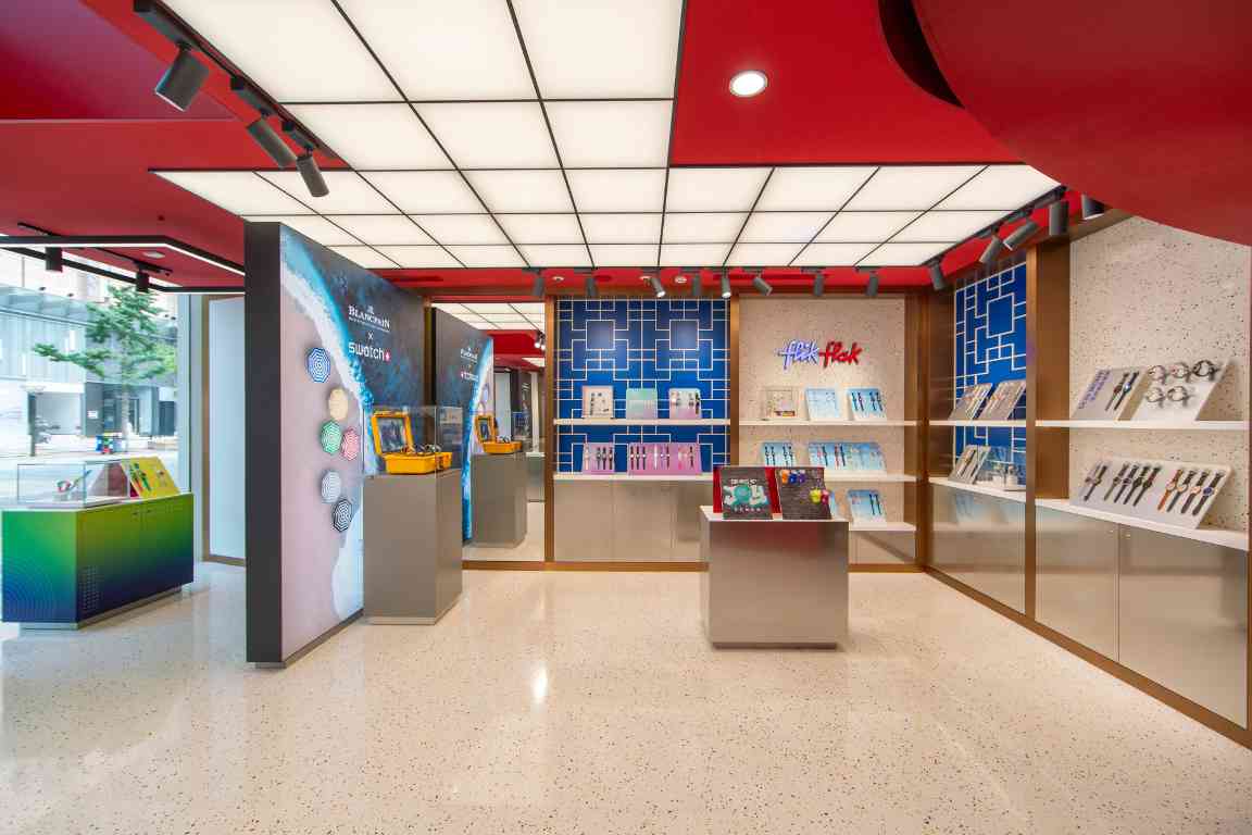 Swatch 北京王府井店焕新启幕，玩趣色彩尽释弥新主张