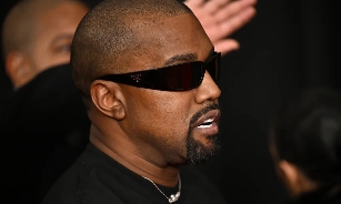 Ye 回应网传的「愿望清单」纯属伪造