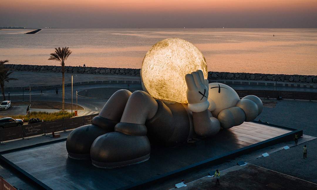 《KAWS:HOLIDAY》全新企划登陆阿布扎比