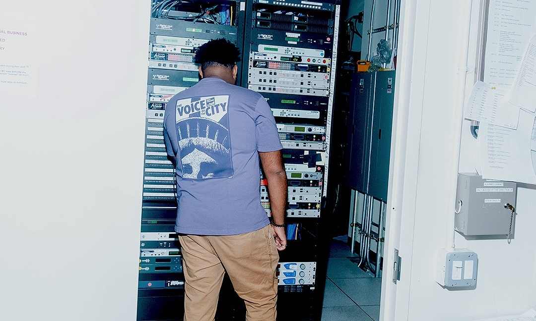 Only NY 为 WNYC 打造成立百年纪念系列