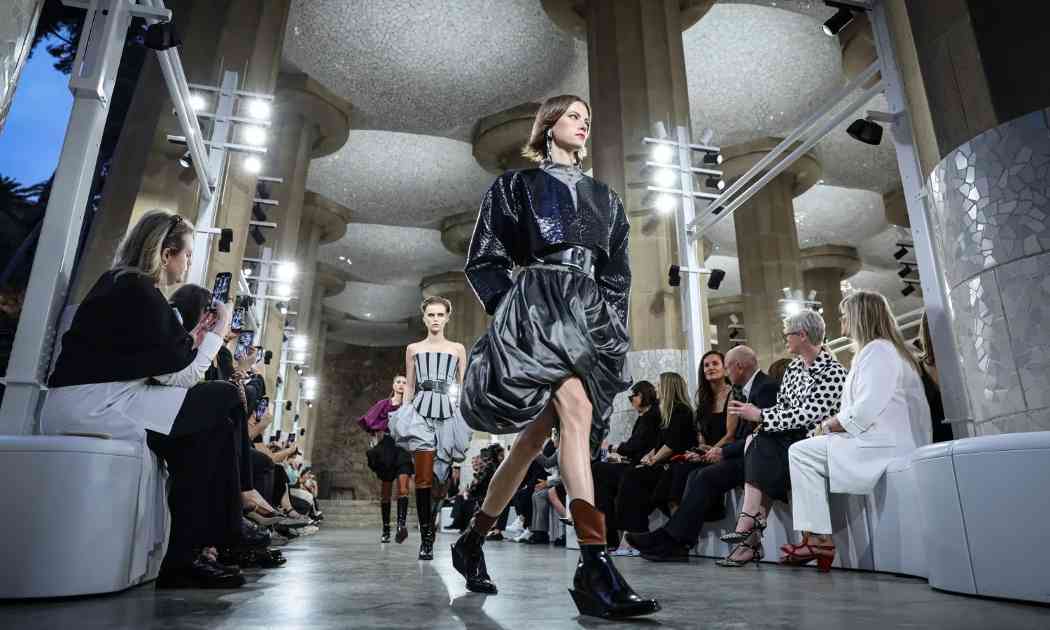 LOUIS VUITTON 2026 早春系列大秀将于法国举办